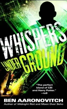 Ben Aaronovitch Whispers Under Ground обложка книги
