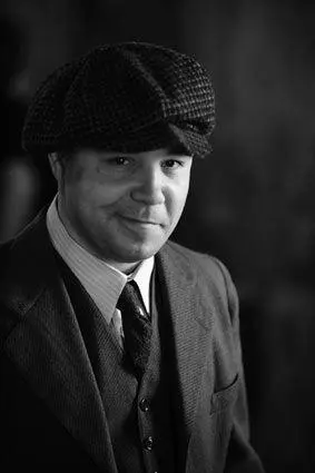 Stephen Graham as the young Al Capone Steve Buscemi as Nucky Kelly - фото 13