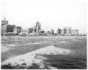Castles by the Sea The hotels along the Boardwalk were grand but their rooms - фото 75