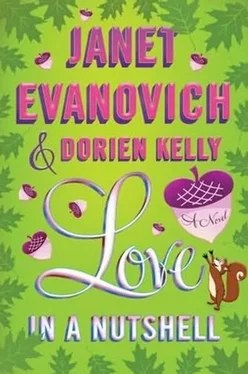 Janet Evanovich Love in a Nutshell обложка книги