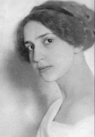 Елена Аветовна Санникова Назарбекян жена поэта Г Санников и Е Санникова - фото 11