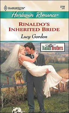 Lucy Gordon Rinaldo’s Inherited Bride обложка книги