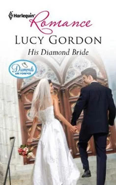 Lucy Gordon His Diamond Bride обложка книги