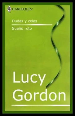 Lucy Gordon Dudas y celos обложка книги