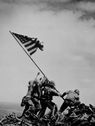 The most inspiring image of World War II Raising the Flag on Mount Suribachi - фото 2