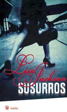 Lisa Jackson Susurros обложка книги