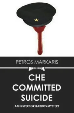 Petros Markaris Che Committed Suicide обложка книги