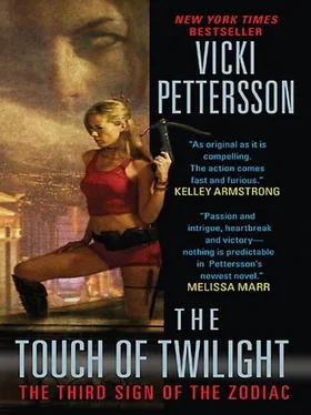 Vicki Pettersson The Touch of Twilight обложка книги