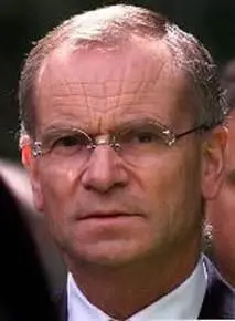 Jeffrey Archer nació en 1940 y después de más de ciento veinte millones de - фото 57