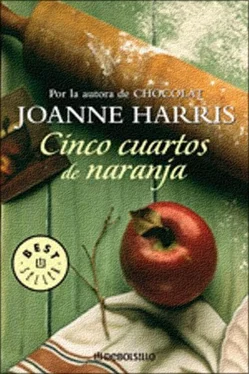 Joanne Harris Cinco cuartos de naranja обложка книги