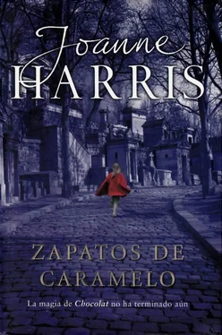 Joanne Harris Zapatos de caramelo обложка книги