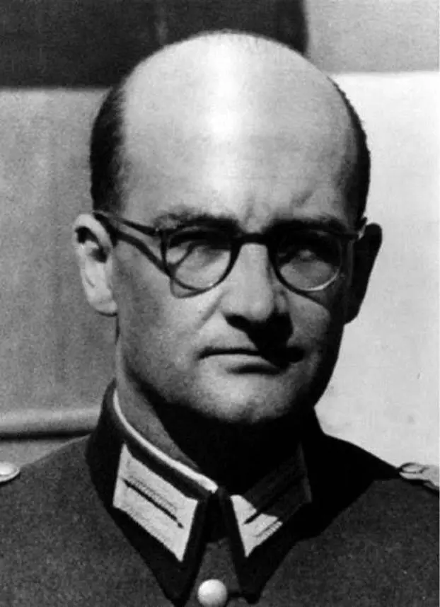 El coronel Albrecht Mertz von Quirnheim gran amigo de Stauffenberg Aun así - фото 31