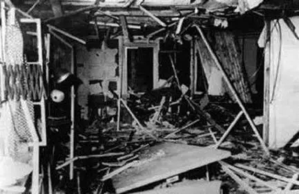 Así quedó la sala de conferencias después de la explosión LA HUIDA - фото 50