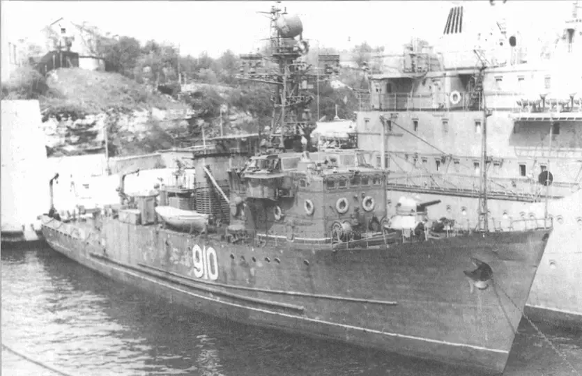 Морской ТЩК пр 266 Александр Казарский 2002 г Продольный разрез морского - фото 5