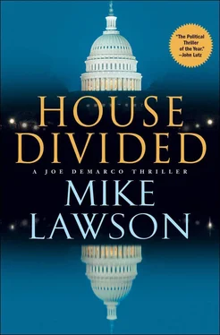 Mike Lawson House Divided обложка книги