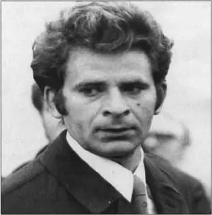 A lowpoint for the champion ICELANDIC CHESS FEDERATION The score was Fischer - фото 42
