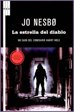 Jo Nesbø La estrella del diablo обложка книги