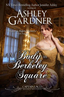 Ashley Gardner A Body in Berkeley Square обложка книги