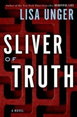 Lisa Unger Sliver Of Truth обложка книги