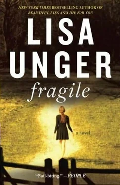 Lisa Unger Fragile обложка книги