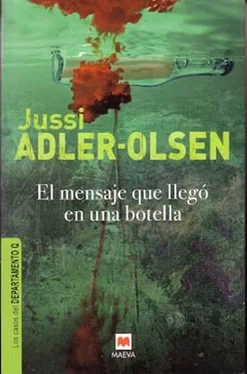 Jussi Adler-Olsen El mensaje que llegó en una botella обложка книги