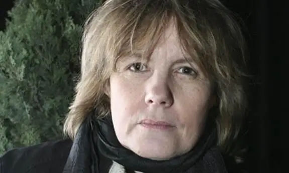 FRED VARGAS was born in Paris A historian and archaeologist by profession she - фото 4