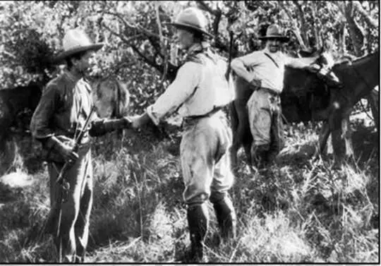Percy Fawcett with Raleigh Rimell and one of their guides shortly before the - фото 11