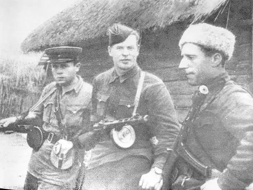 Командование 1го отряда Лепельской партизанской бригады имени И В Сталина - фото 32