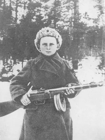В И Панкрат 12летний разведчик 3го отряда партизанской бригады Октябрь - фото 36