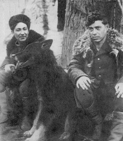 Партизаныхудожники Н И Обрыньба и Н Т Гутиев Генерал Гейдкемпер - фото 60