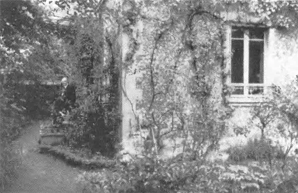 Дом Бердяевых в Кламаре Н А Бердяев и его слушатели члены РСХД - фото 26