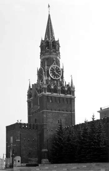 Спасская башня Московского Кремля Однако у Осипова нашлись веские - фото 6