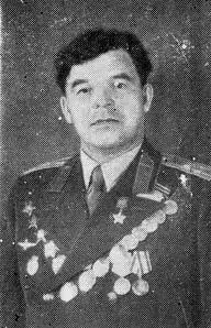 Герой Советского Союза В М ЧИСТЯКОВ Герой Советского Союза Б 3 ЗУМБУЛИДЗЕ - фото 15