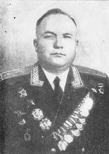 Командующий шестой воздушной Армией генераллейтенант Герой Советского Союза Т - фото 18