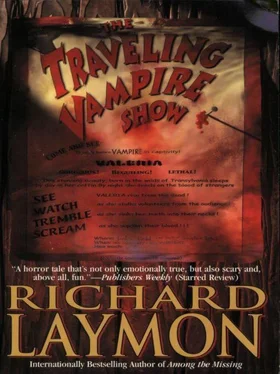 Richard Laymon The Traveling Vampire Show обложка книги