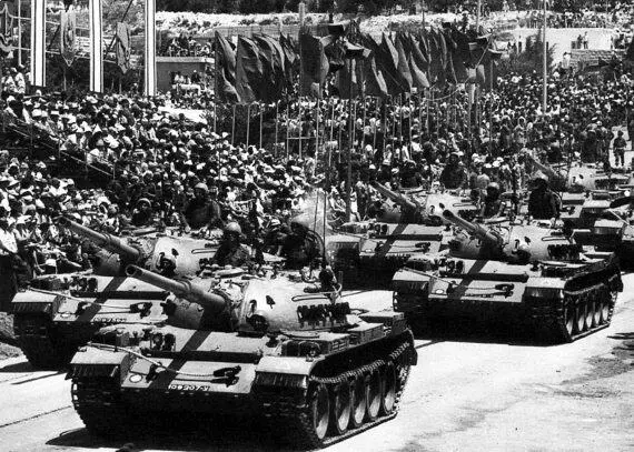 Танки Тиран4Ш на параде в Иерусалиме 1973 год Танки Т5455 участвовали в - фото 29