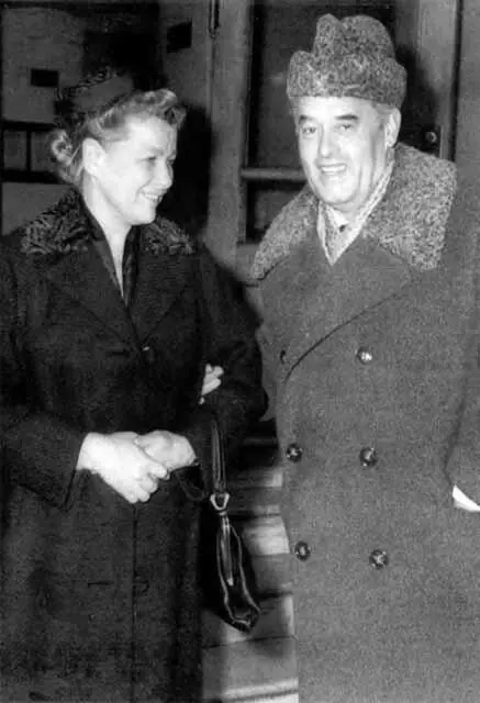 Екатерина Алексеевна Фурцева и Николай Павлович Фирюбин H С Хрущев сделал - фото 10