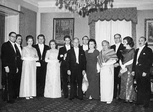В посольстве СССР в Стокгольме перед вручением Нобелевской премии 1965 г - фото 2