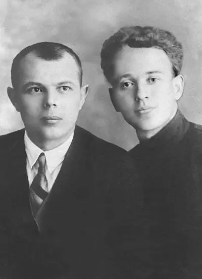 Василий Кудашев и Михаил Шолохов 1920е гг После бесед со своими - фото 5