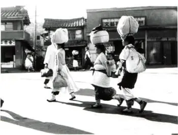 Уличная сцена в Пхеньяне 1948 г 5 сентября 1946 г Временный народный комитет - фото 3