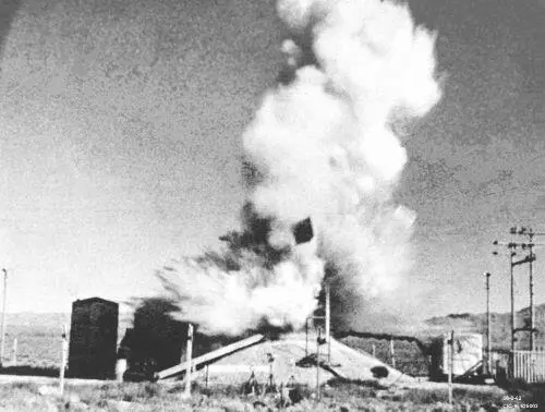 Рисунок 59 Взрыв разрушивший реактор БОРАКСI 22 июля 1954 г 6 Институт - фото 78