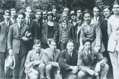 Выпуск русской гимназии Париж 1924 Молочный цех Иванова Париж рю Лаканаль - фото 25