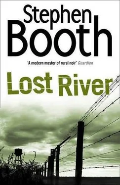Stephen Booth Lost River обложка книги
