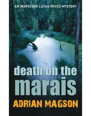 Adrian Magson Death on the Marais обложка книги