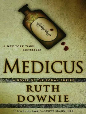 Ruth Downie Medicus обложка книги