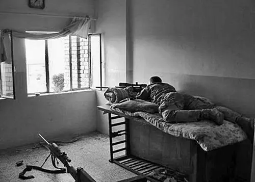 The sniper hide we used when covering the Marines staging for the assault on - фото 11