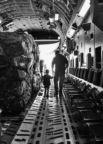 My son and I check out a C17 7 DOWN IN THE SHIT On the Street The kid - фото 29