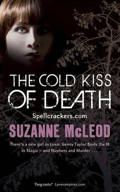 Suzanne McLeod The Cold Kiss of Death обложка книги