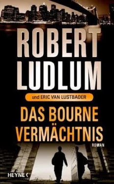 Роберт Ладлэм Das Bourne Vermächtnis обложка книги