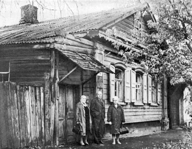 Дом Врасского в Твери где жили Туполевы в годы учебы детей Туполев среди - фото 12